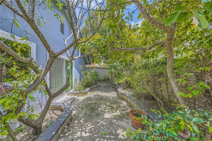 8842 Dorsett Drive, Huntington Beach, California 92646