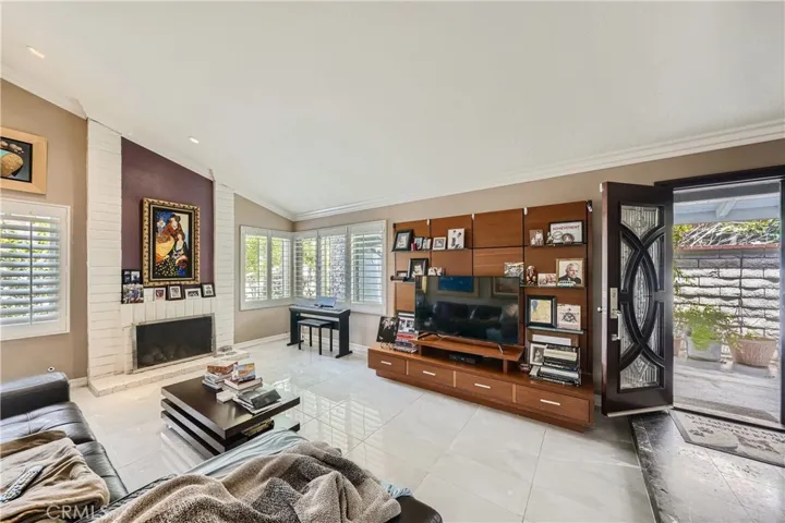 8842 Dorsett Drive, Huntington Beach, California 92646