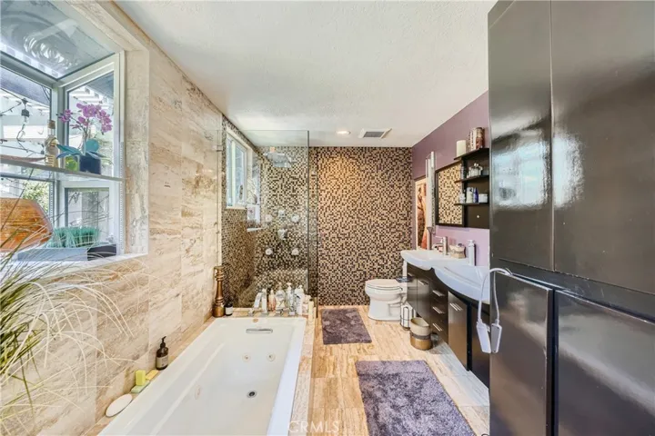 8842 Dorsett Drive, Huntington Beach, California 92646