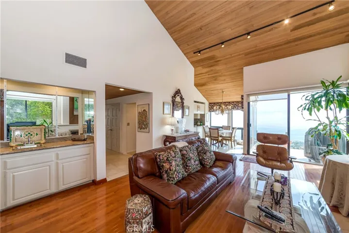 30526 Rhone Drive, Rancho Palos Verdes, California 90275