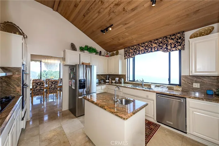 30526 Rhone Drive, Rancho Palos Verdes, California 90275