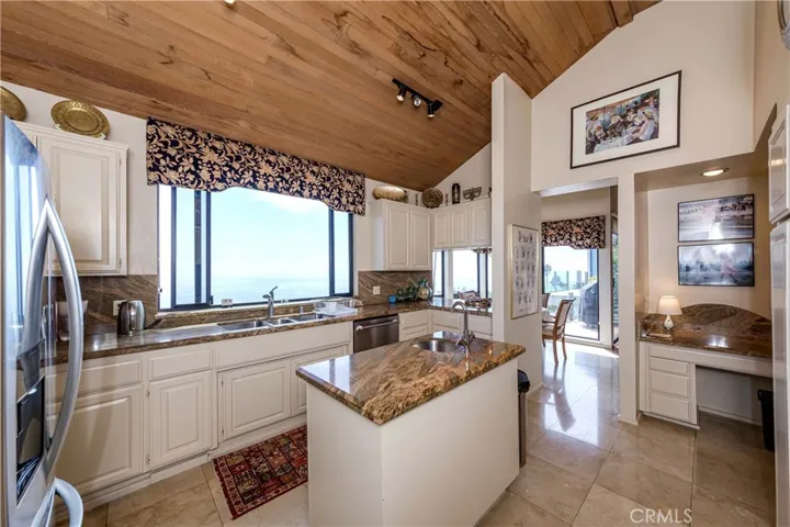 30526 Rhone Drive, Rancho Palos Verdes, California 90275