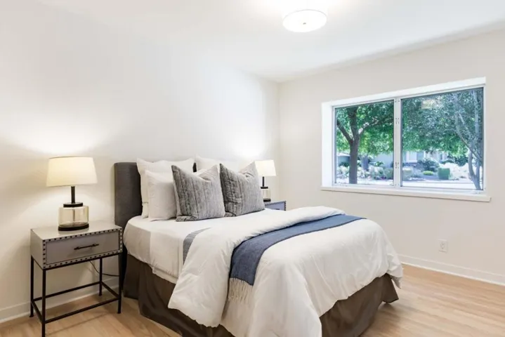 1395 Montclaire Way, Los Altos, California 94024