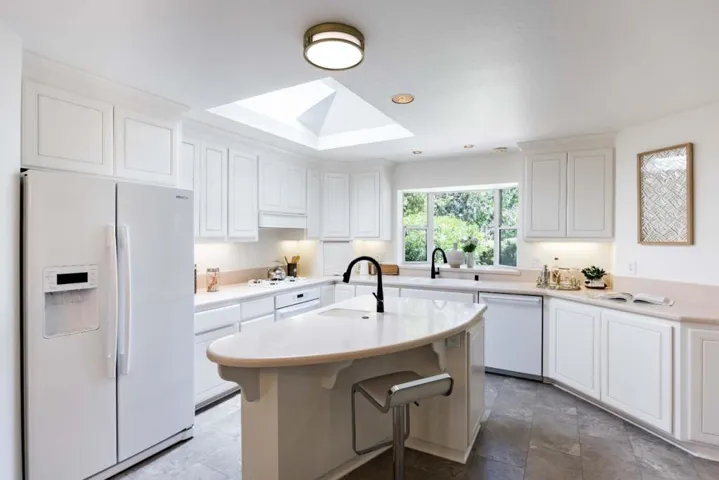 1395 Montclaire Way, Los Altos, California 94024