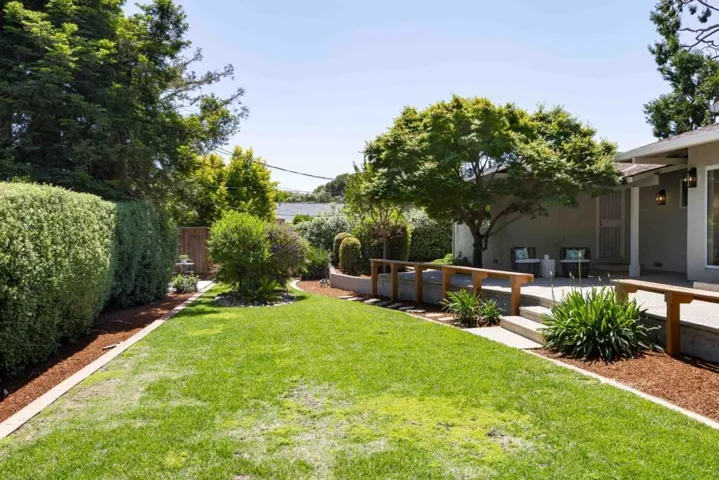 1395 Montclaire Way, Los Altos, California 94024