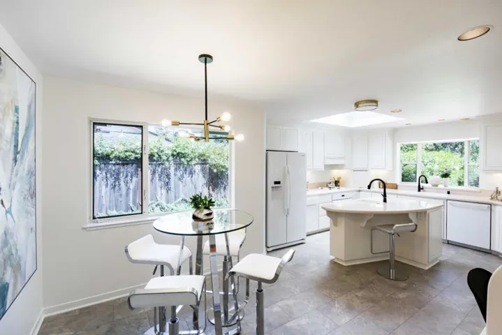 1395 Montclaire Way, Los Altos, California 94024