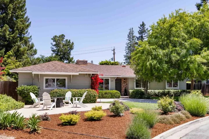 1395 Montclaire Way, Los Altos, California 94024