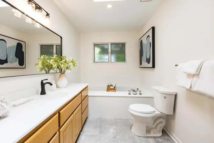 1395 Montclaire Way, Los Altos, California 94024