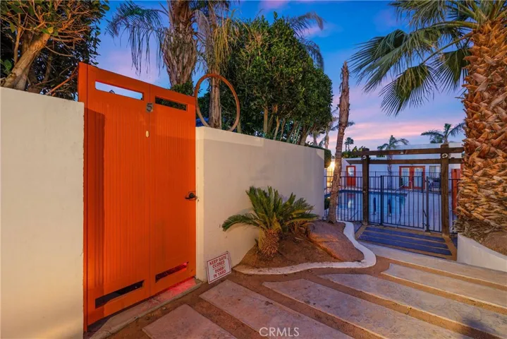 550 E Cottonwood Road, Palm Springs, California 92262