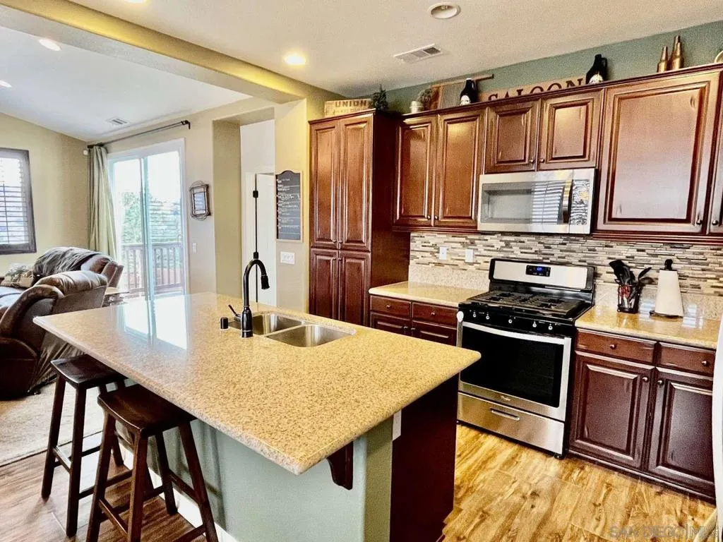 231 Maple Ridge Dr, Big Bear, California 92314 home-pic-7