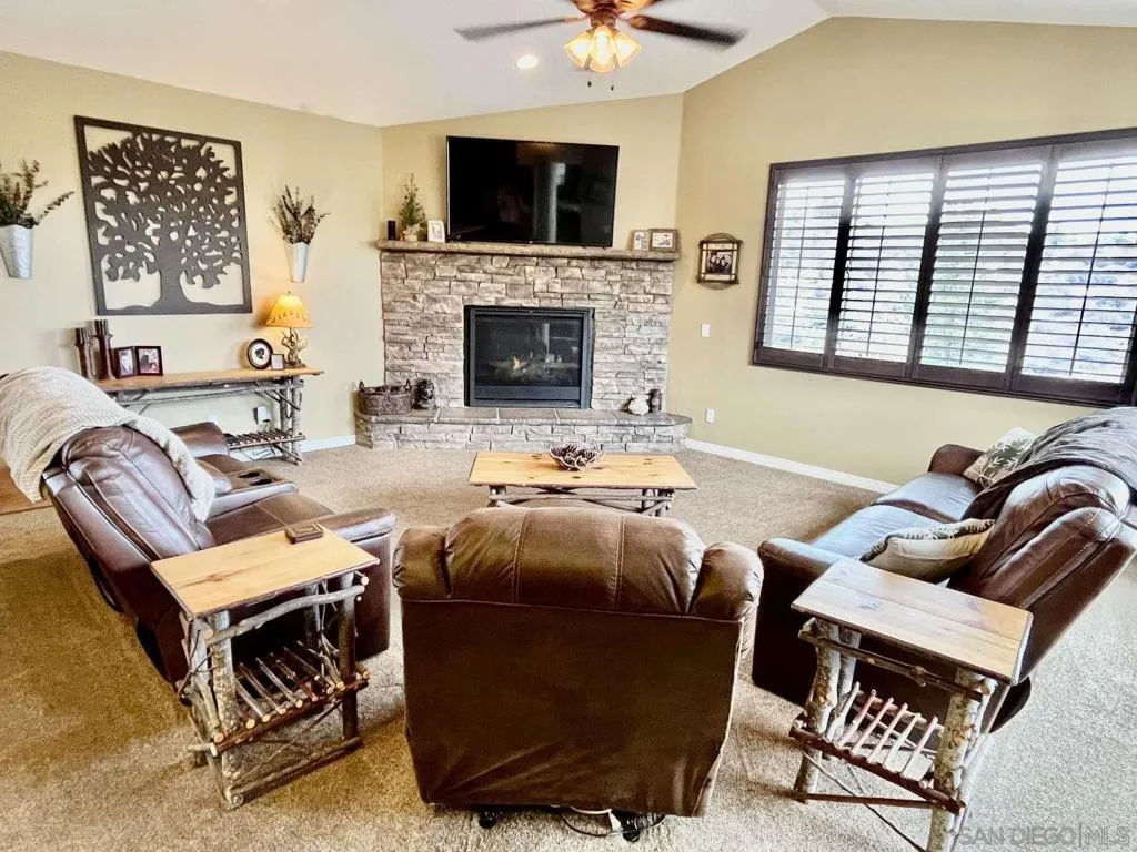 231 Maple Ridge Dr, Big Bear, California 92314 home-pic-14