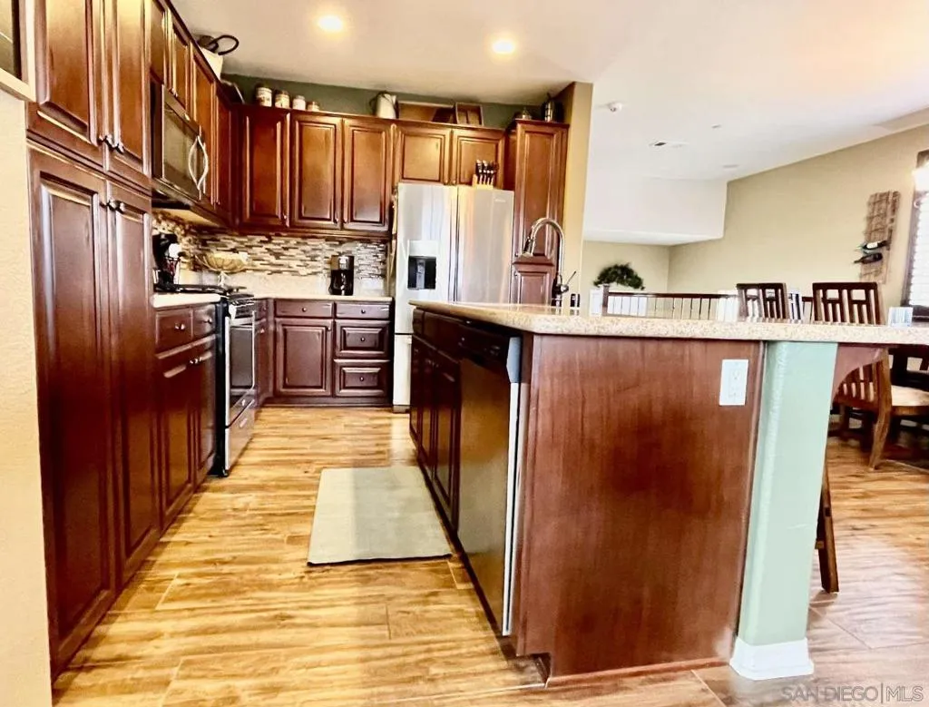 231 Maple Ridge Dr, Big Bear, California 92314 home-pic-8