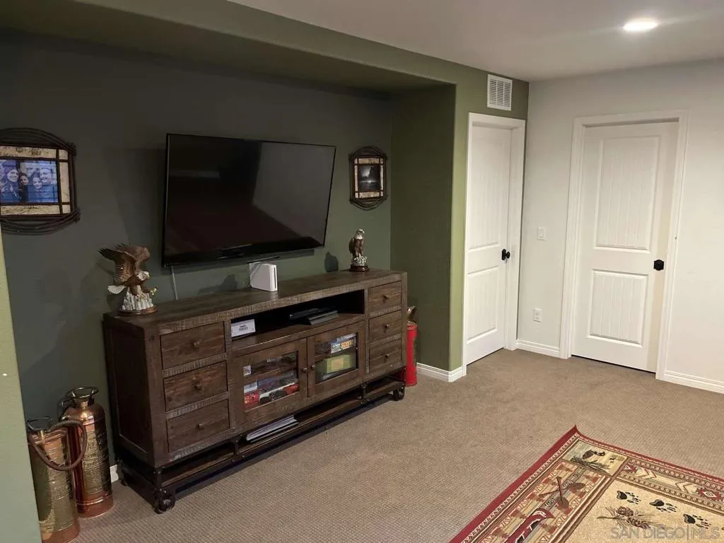 231 Maple Ridge Dr, Big Bear, California 92314 home-pic-31
