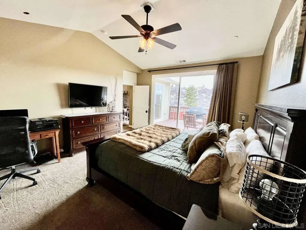 231 Maple Ridge Dr, Big Bear, California 92314 home-pic-17