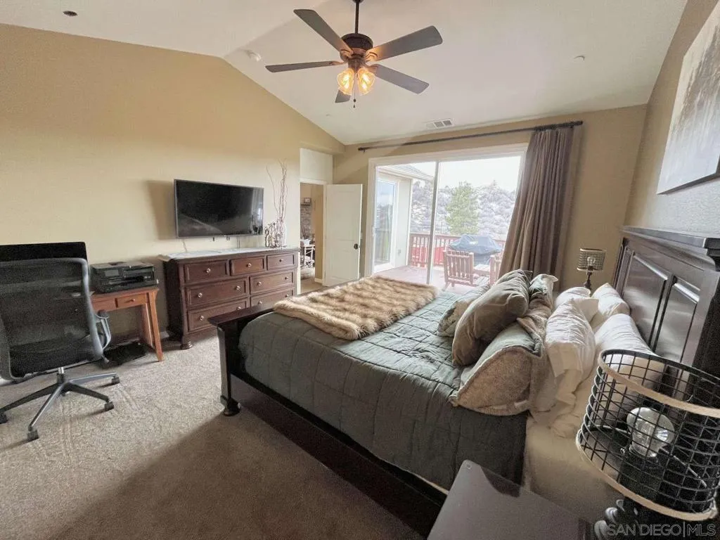 231 Maple Ridge Dr, Big Bear, California 92314 home-pic-19