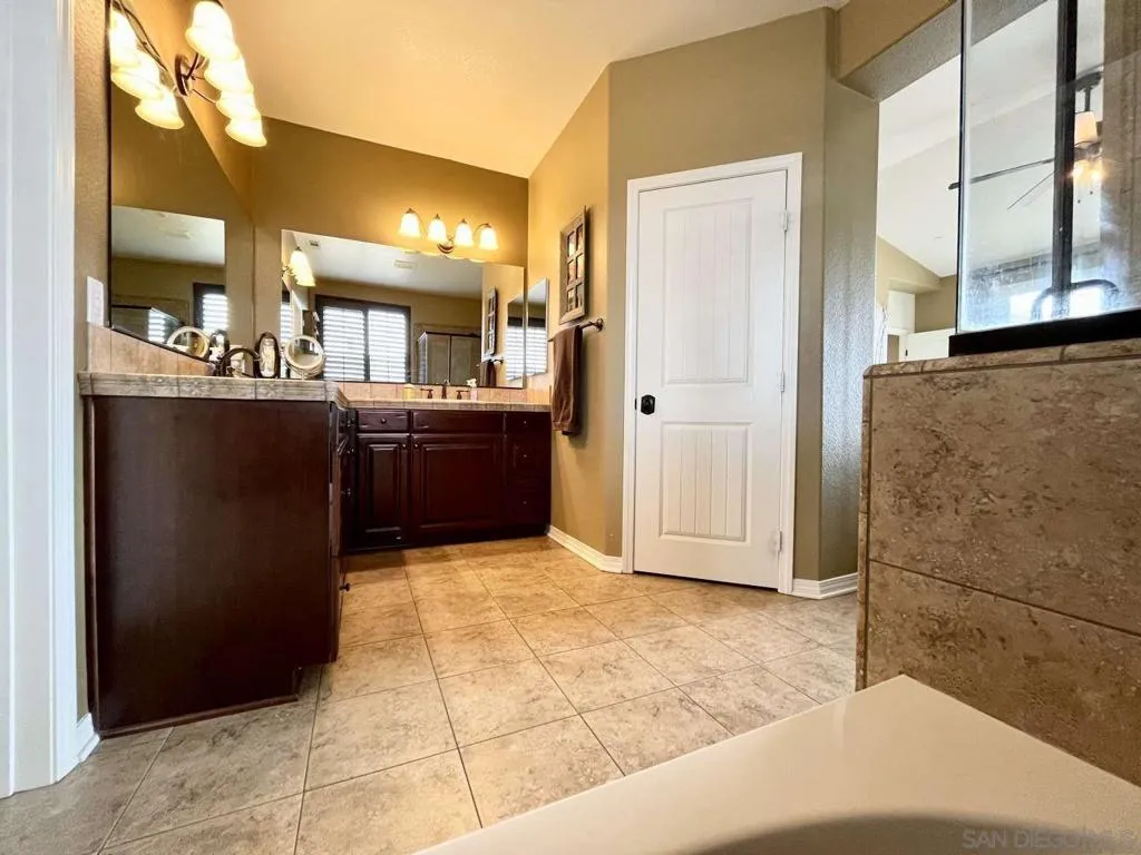 231 Maple Ridge Dr, Big Bear, California 92314 home-pic-22