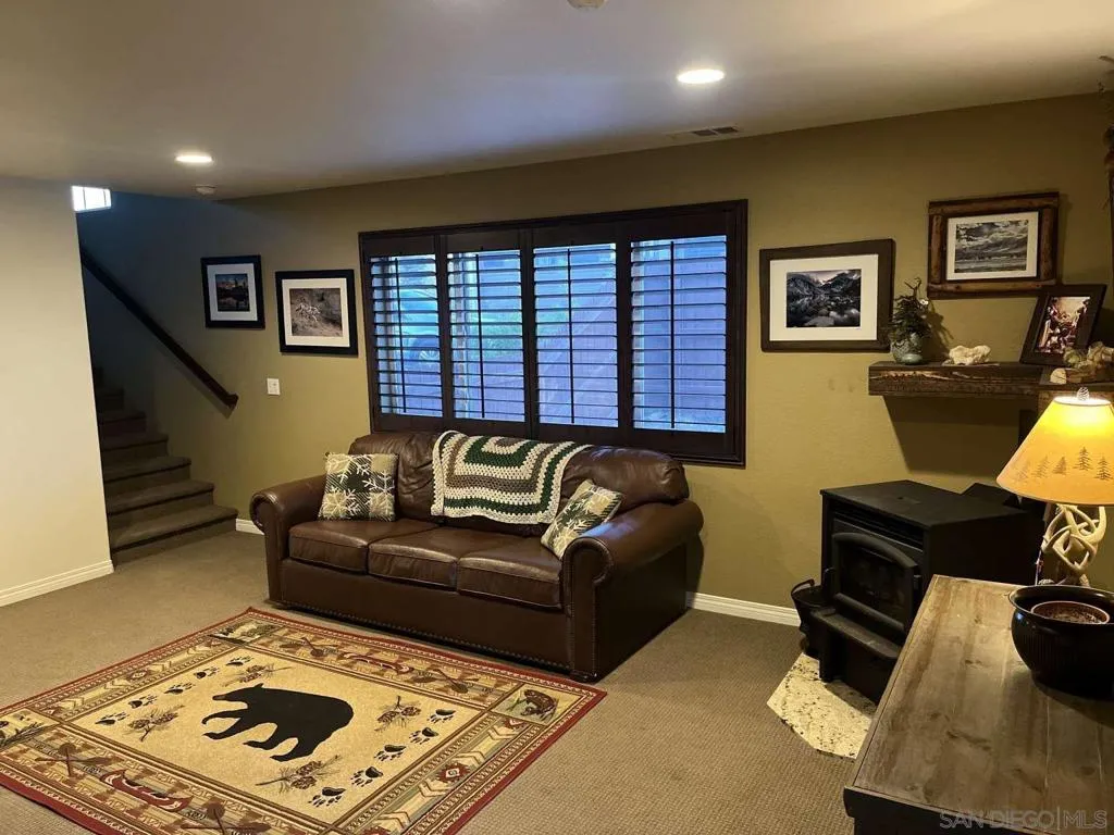 231 Maple Ridge Dr, Big Bear, California 92314 home-pic-32