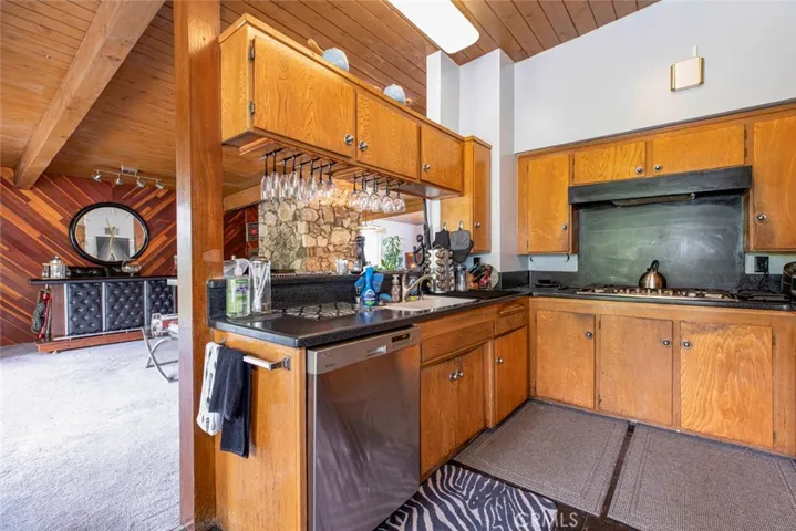 22061 Londelius Street, West Hills, California 91304