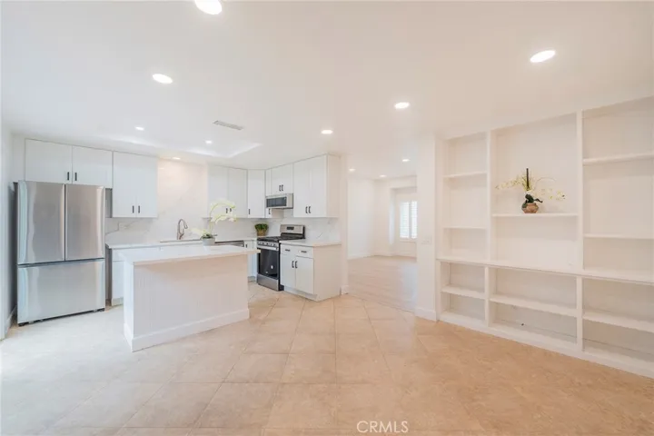 571 Springbrook N 25, Irvine, California 92614