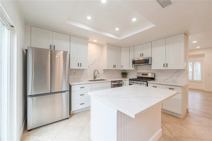 571 Springbrook N 25, Irvine, California 92614