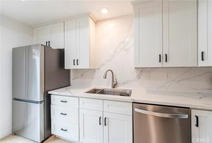 571 Springbrook N 25, Irvine, California 92614