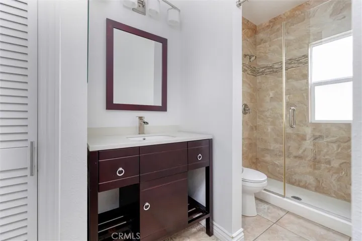 2680 E Panorama - Main Level Guest Bathroom