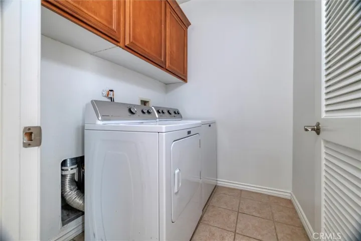 2680 E Panorama - Laundry Room