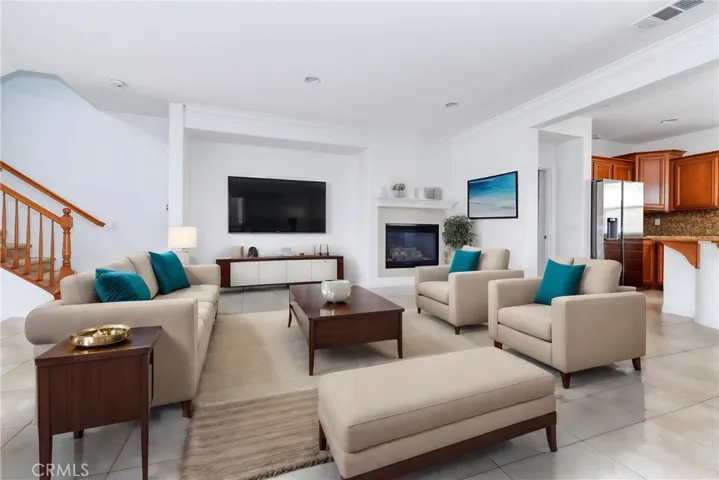 2680 E Panorama - Living Room