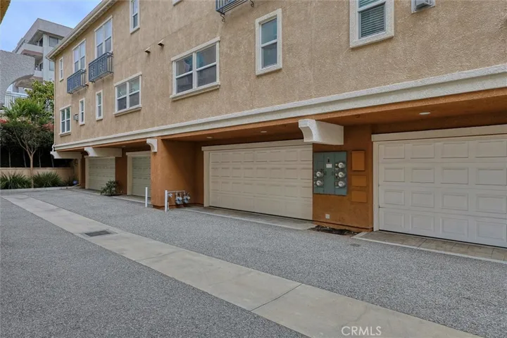 2680 E Panorama - View of Garage Door