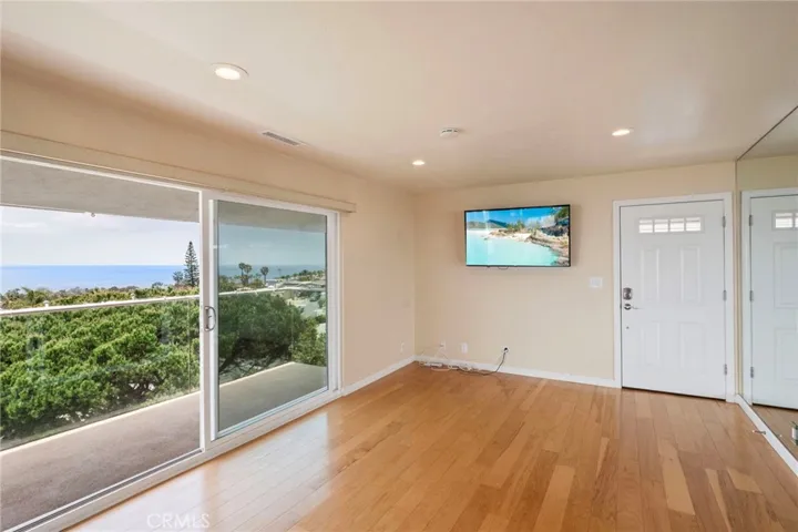 21682 Ocean Vista Drive D, Laguna Beach, California 92651