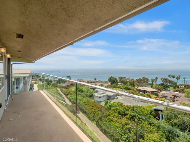 21682 Ocean Vista Drive D, Laguna Beach, California 92651