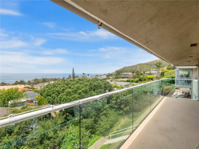 21682 Ocean Vista Drive D, Laguna Beach, California 92651