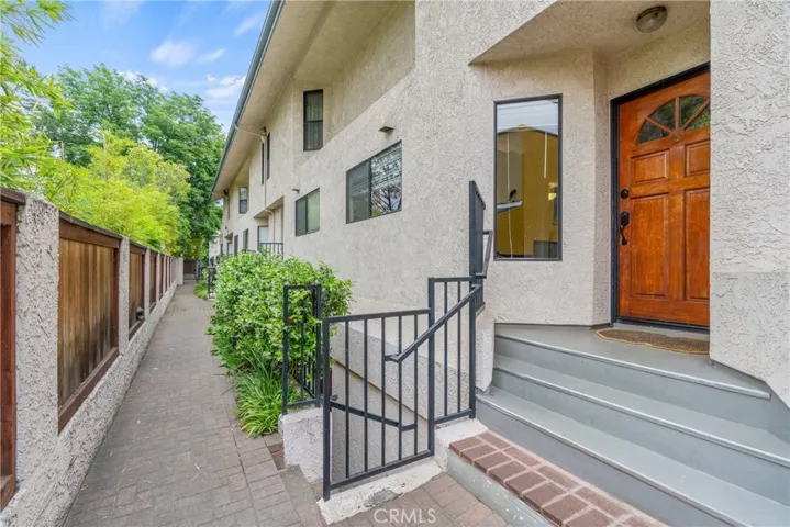 322 S Mentor Avenue 4, Pasadena, California 91106