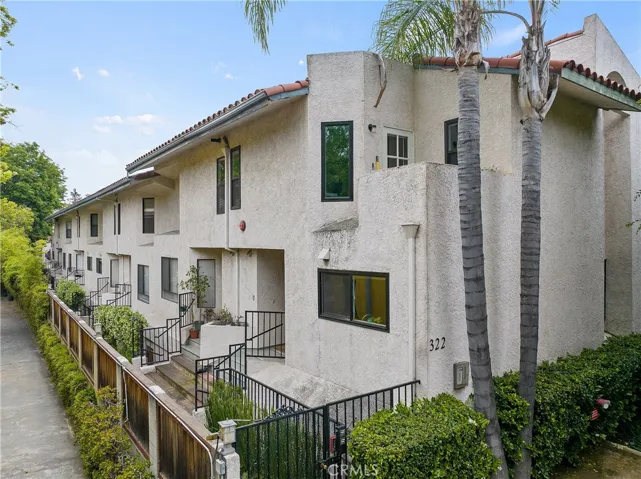 322 S Mentor Avenue 4, Pasadena, California 91106