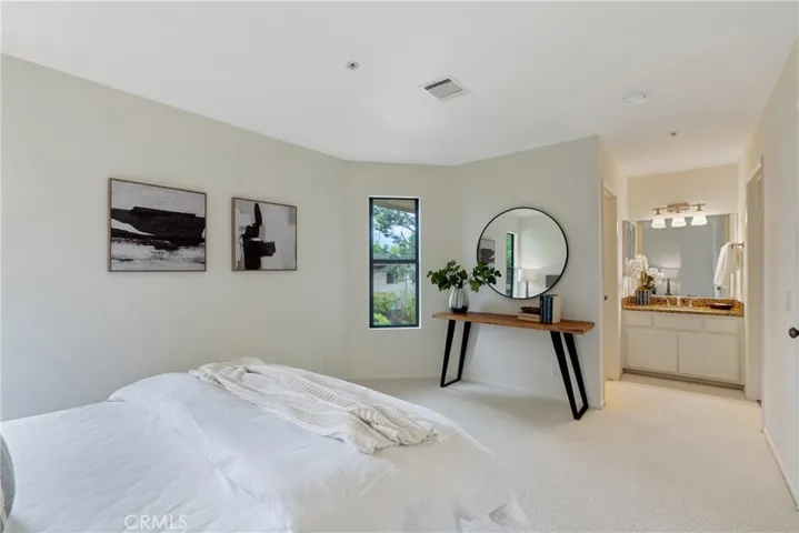 322 S Mentor Avenue 4, Pasadena, California 91106
