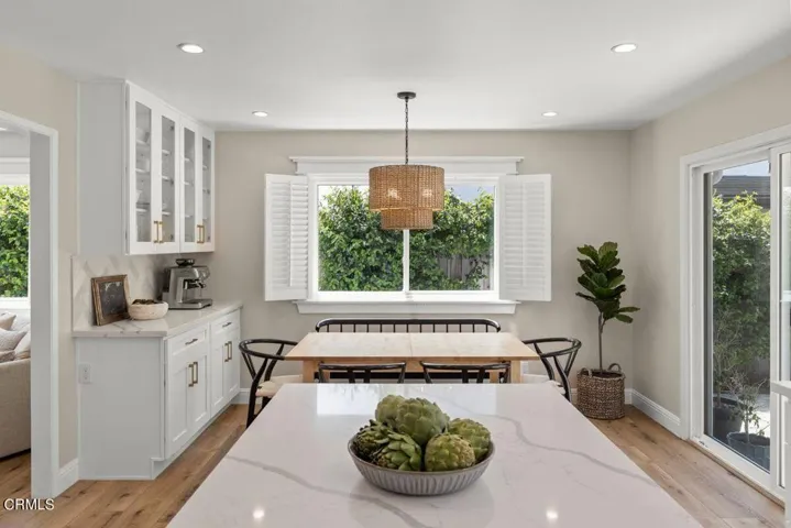176 Petit - Dining