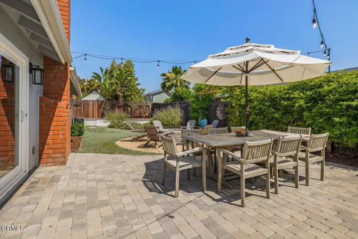 176 Petit - Backyard Patio