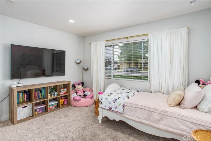 33911 Avenue H, Yucaipa, California 92399