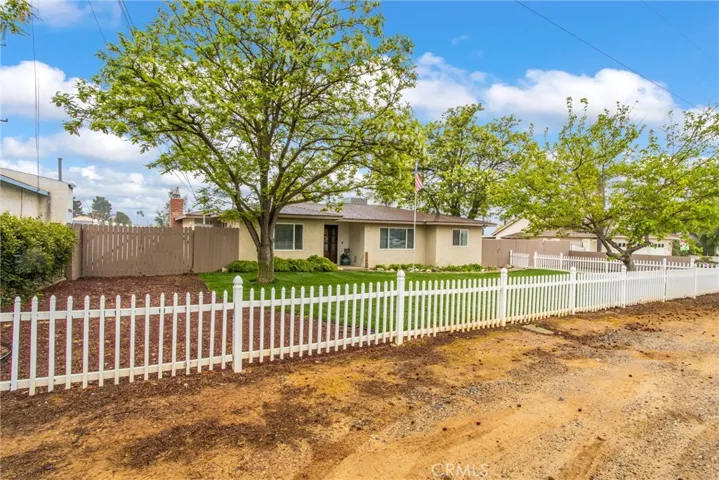 33911 Avenue H, Yucaipa, California 92399