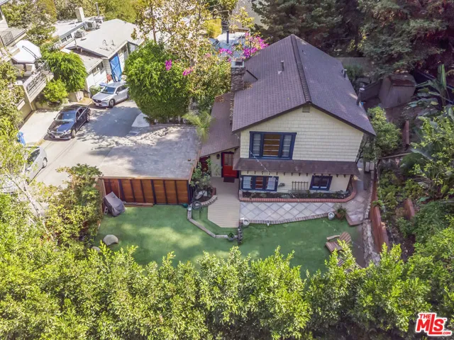 10524 Selkirk Lane, Los Angeles, California 90077