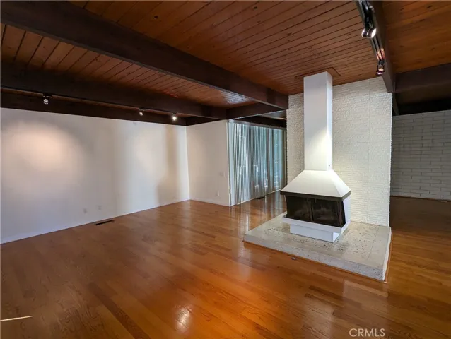 4041 Dover Road, La Canada Flintridge, California 91011