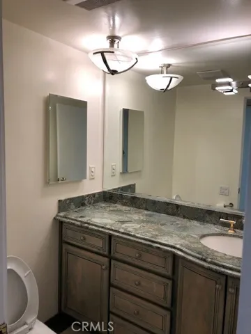 4041 Dover Road, La Canada Flintridge, California 91011
