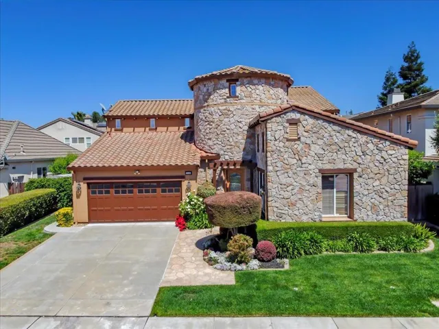 3148 Knightsbridge Drive, Modesto, California 95355