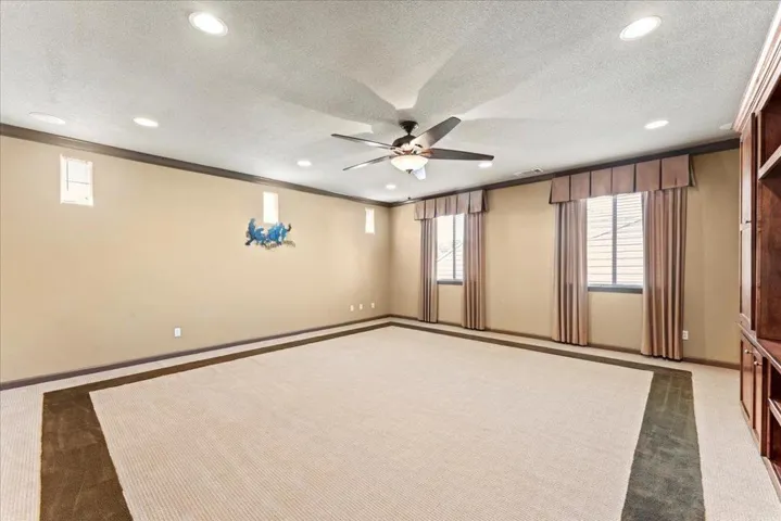3148 Knightsbridge Drive, Modesto, California 95355