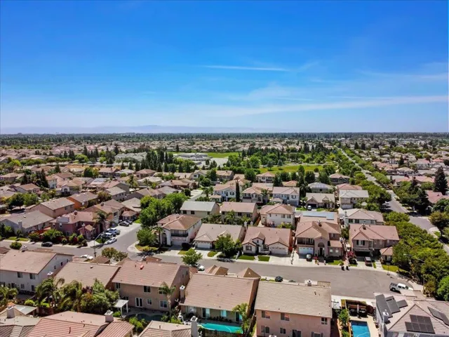 3148 Knightsbridge Drive, Modesto, California 95355