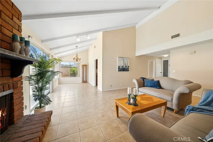 290 N Avenida Segovia, Anaheim Hills, California 92808