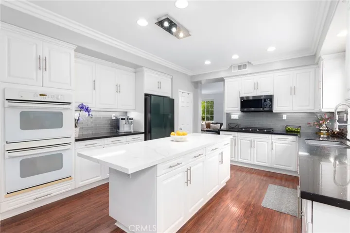 45192 Willowick Street, Temecula, California 92592