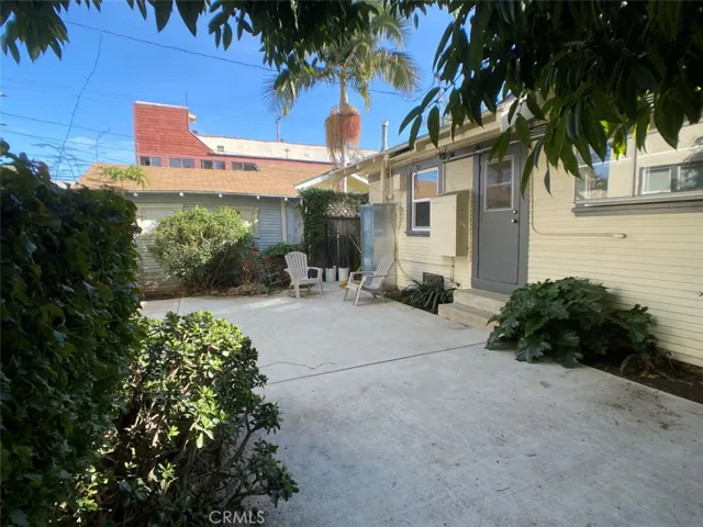 387 Freeman Avenue, Long Beach, California 90814