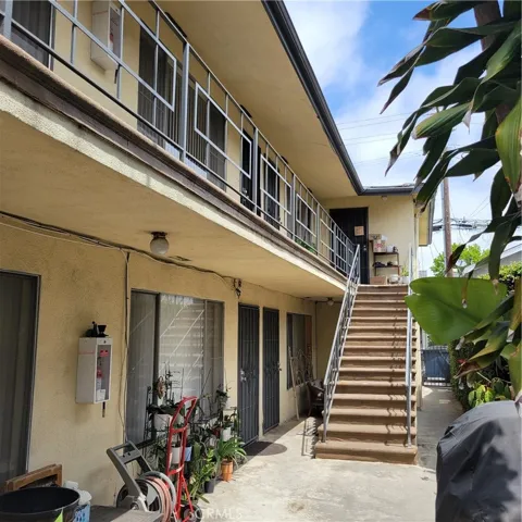 2449 E 5th Street, Long Beach, California 90814