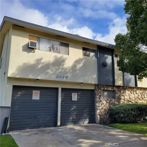 11 Units:  9-(1 br), 2-(2 br), 6-(garages)
